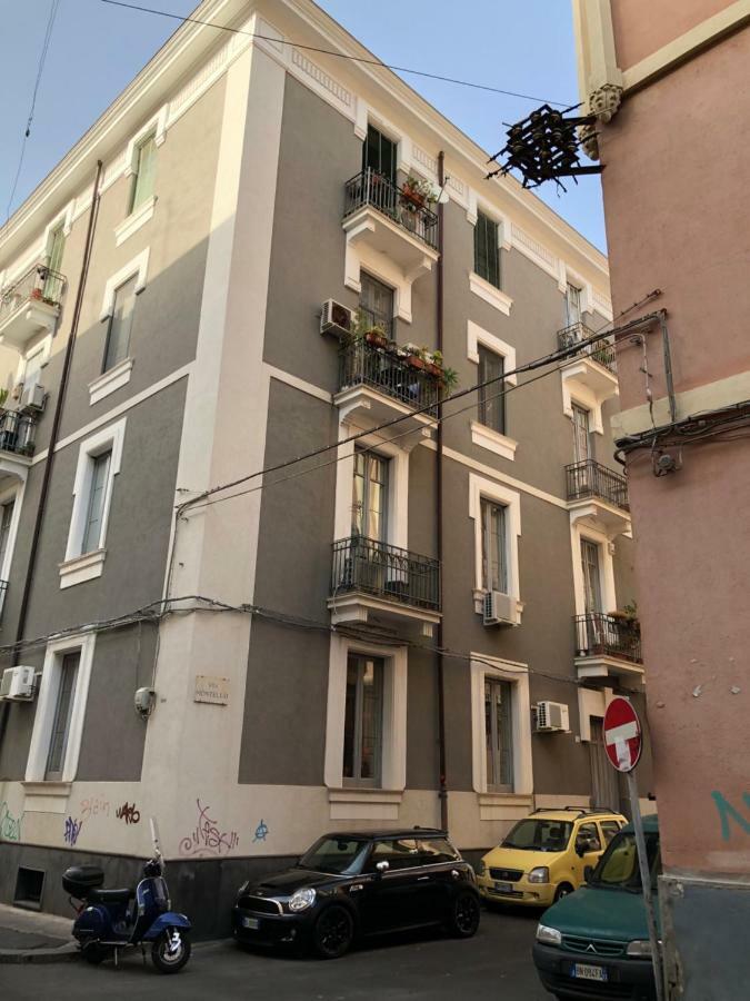 Montello Guest House & Apartment Катания Экстерьер фото